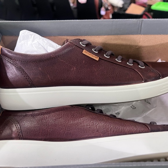 ECCO Men's Dark Brown Leather Sneakers - Picture 1 of 3
